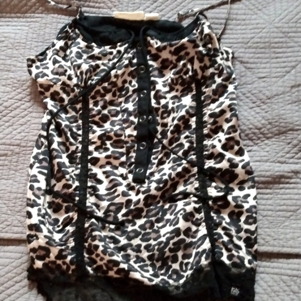 Adorable DKNY leopard snap up corset style top